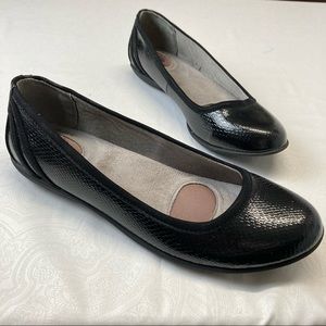 Life Stride, Black flats, Sz 8.5 Style Airy